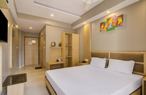 New Digha Hotel | Super OYO Palette - The Piku's Paradise
