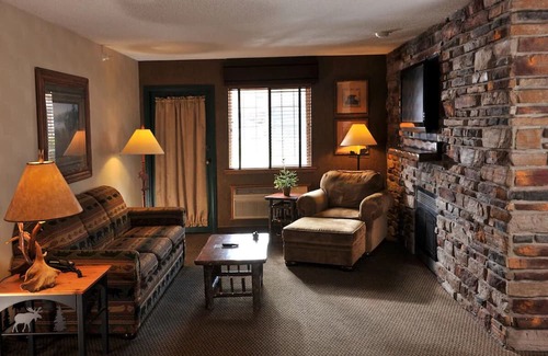 St. Joseph Casa | Theme Suite in Historic St. Joseph, Whirlpool, Stoney Creek | 4 Units