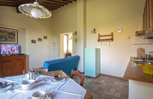 Stabbia Apartamento | Lovely apartment for 4 people with WIFI, pool, A/C, TV, patio, panoramic view and parking