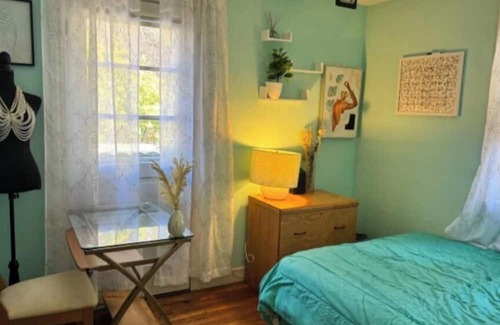Framingham Casa | Quiet Home in a Safe Metro-west Boston Town