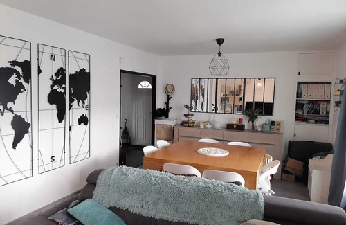 Senlis Casa | Homerez - Nice house for 7 ppl. with garden, terrace and balcony at Senlis