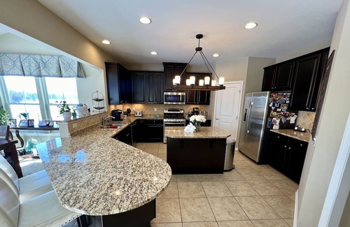 Orchard Park Casa | BUFFALO SUBURB ESTATE to witness "ONCE IN A LIFETIME SOLOR ECLIPSE OF THE SUN"