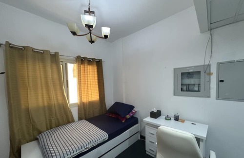 Al Sabkha Apartamento | The Regal Residency Studio, 1 Minute Walking Distance from Gold Souk
