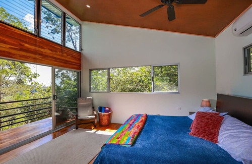 Parrita Casa | Unique Cacao Jungle Cottage with amazing views!
