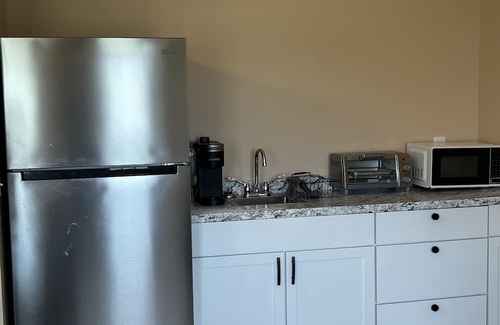 St. Martin Cabaña | 1 bedroom studio suite located 10 from Maryland beaches