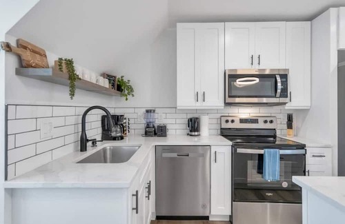 Tulane - Gravier Casa | Mid-City Sanctuary in NOLA: 3BR, 2BA NOLA Haven - Experience Jazz Culture