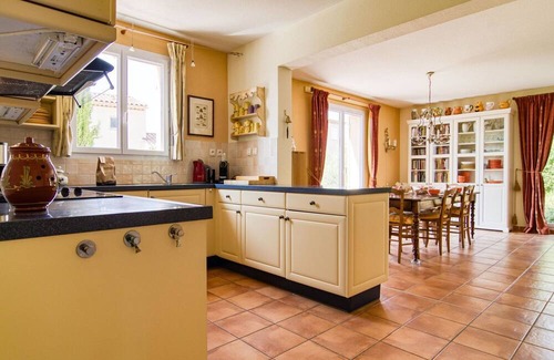 Nans-les-Pins Apartamento | Nice apartment for 6 people with WIFI, pool, TV, terrace and parking