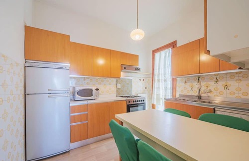 Ex Campo d'Aviazione Apartamento | Lovely apartment for 5 people with A/C, TV and balcony