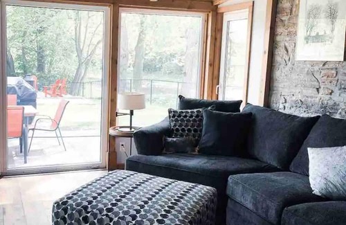 Tay Valley Casa | Allan's Mill Town Estate - Historic 1855 Farmhouse