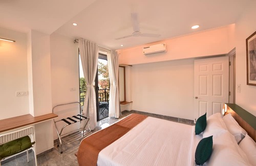 Alto de Porvorim Apartamento | Entire one BHK Condo in North Goa - with Breakfast