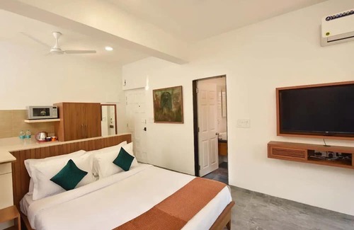 Alto de Porvorim Apartamento | Entire Classic Studio in North Goa -with Breakfast
