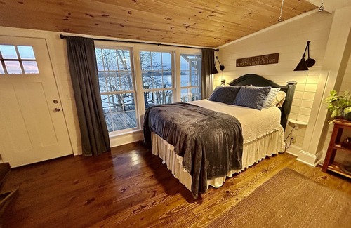 Dundee Casa | The Bella Luna on Moon Lake near Clarksdale, MS