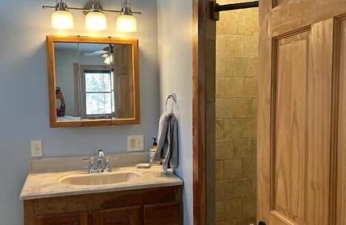 Wells Casa | Cozy and private escape on 10 acres next to a babbling brook