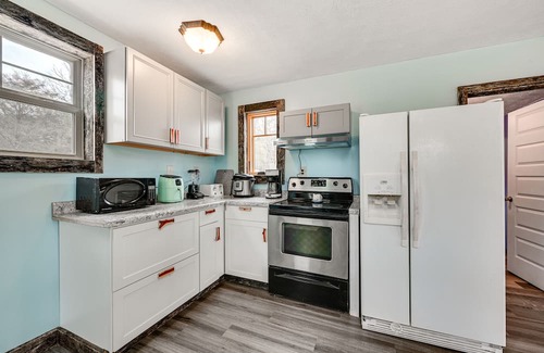 Hardyville Casa | Rustic Bonnieville Retreat: 19 Mi to Mammoth Cave!