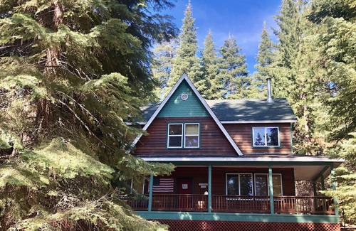Susanville Casa | BEAUTIFUL LAKE VIEW IN LARGE 2600 sq ft CABIN IN LAKE ALMANOR COUNTRY CLUB