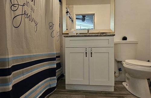 Catalina Casa | 12min/Universal, 5/min to Downtown. Hotel Room Style in a Cozy House in Florida