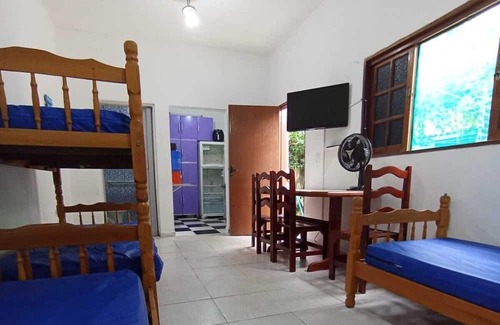 Balneario Mogiano Chalet De Esquí | Chalé / Kitnet em Praia de Boracéia - 100 Metros do Mar! Para até 4 Pessoas
