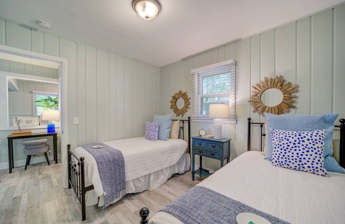 Muskegon Casa | Cottage Retreat Scenic Drive Resort 2