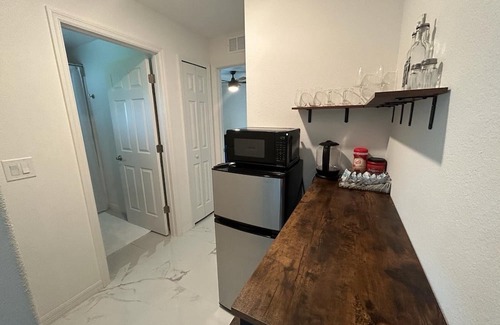 Deltona Lakes Casa | Private Luxury Guest Room w/ Golf Course Access Separate Entrance