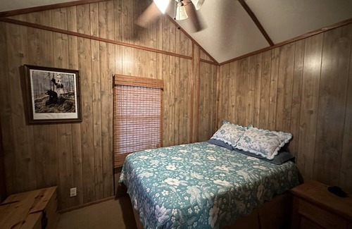 Dover Cabina | NEW LISTING! Private Cabin with Big Piney Creek frontage!