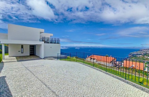 Ponta do Sol Casa | Ohana Ocean View by LovelyStay