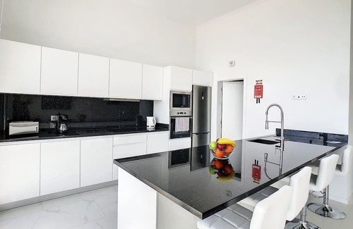 Estrela da Calheta Casa | Casa das Flores by LovelyStay