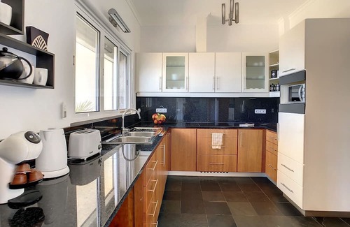 Arco da Calheta Casa | Villa Palmera by LovelyStay