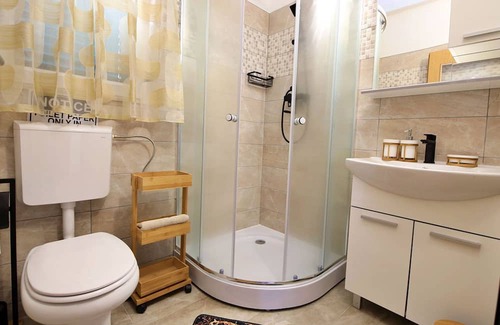 Babina Casa | Wonderful private villa for 4 guests with WIFI, TV, terrace, pets allowed and parking