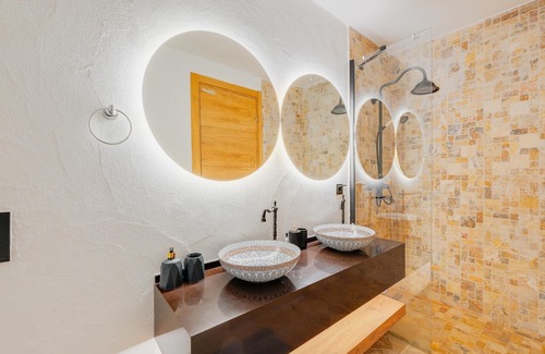 Alacati Apartamento | Duplex Villa w Shared Pool, Balcony in Alacati