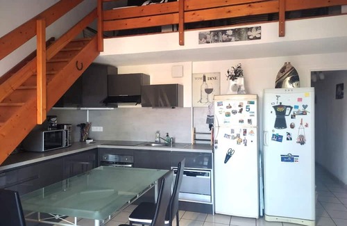 Les Hauts de Canet Apartamento | Pretty haven of peace with pool