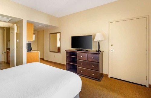 Enterprise Complejo | Luxury One Bedroom and One Bathroom Unit with Full Amenities