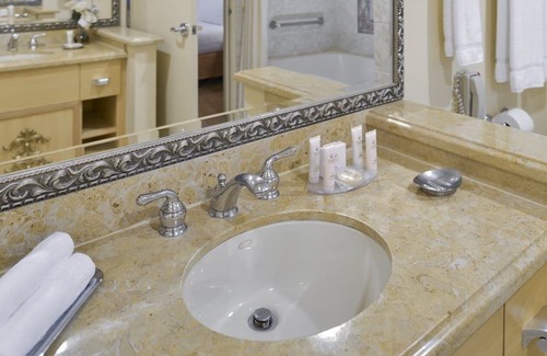 Enterprise Complejo | Luxury One Bedroom and One Bathroom Unit with Full Amenities
