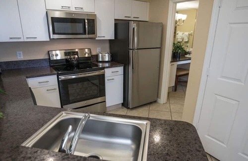 Weston Complejo | Luxury One Bedroom and One Bathroom Unit with Full Amenities