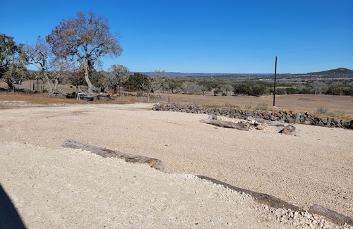 Comfort Alquiler De RV | RV Pad in the beautiful Texas hill country at Sunburst RV Camp