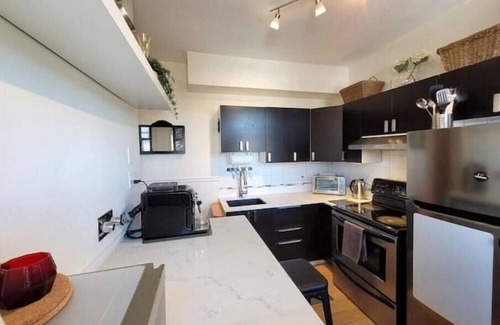 Verdun Apartamento | Charming 1 bdrm + office near Verdun waterfront, many amenities for longer stays