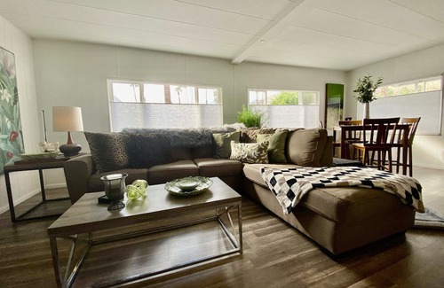 The Mesa Casa | Palm Springs Tiki Getaway! Pet-Friendly!