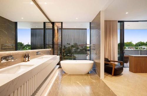Sorrento Casa | Luxurious Masterpiece with Waterfront Elegance