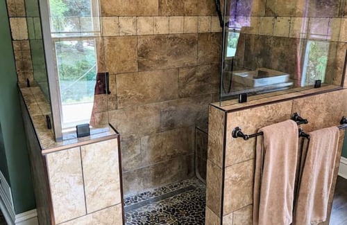Davenport Casa | ~Eclectic~Modern Davenport Suite