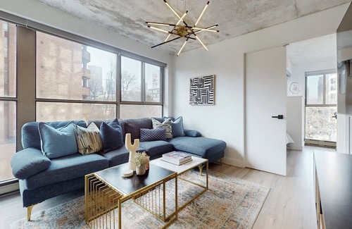 Old Town Condominio | Downtown Toronto Delight: The Cozy 3-Bedroom