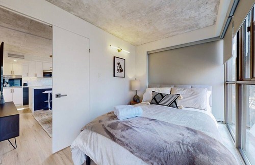 Old Town Condominio | Downtown Toronto Delight: The Cozy 3-Bedroom