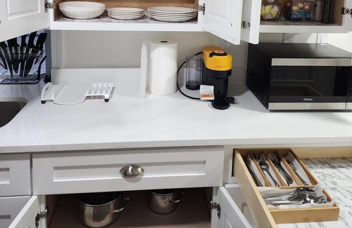 Mid-Cambridge Casa | Harvard Square Garden apartment w/ parking and laundry sleeps 4.