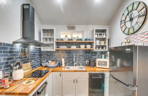 Lakeside Apartamento | Charming Lakeside Apartment: 2 Mi to Flathead Lake