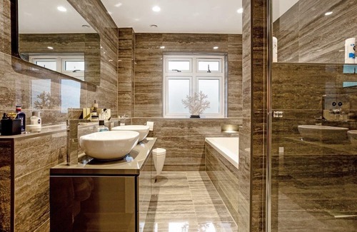 Wokingham Casa | Deluxe 5 Bedroom Berkshire Home