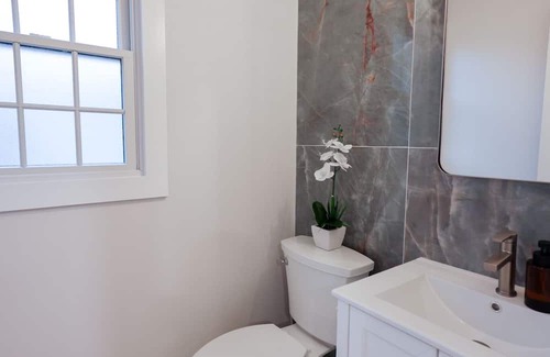 Bellport Casa | Bellport Luxury Pool Retreat w/ 3BR