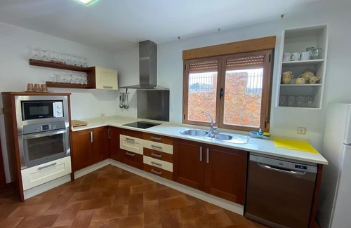 Cuenca Chalet De Esquí | Chalet con Barbacoa y Jacuzzi Para Disfrutar en Familia a 5 Minutos de Cuenca