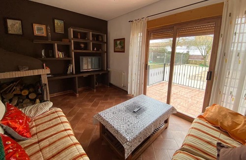 Cuenca Chalet De Esquí | Chalet con Barbacoa y Jacuzzi Para Disfrutar en Familia a 5 Minutos de Cuenca