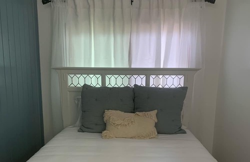 Kona Palisades Apartamento | Tropical Bliss Cottage, Brand New Guest House close to the heart of Kailua Kona!
