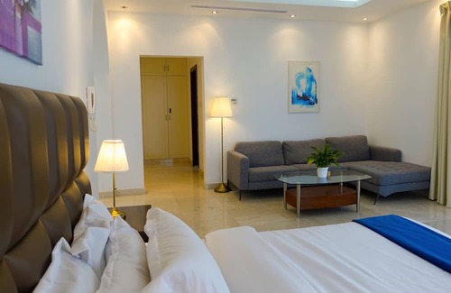 Sheikh Zayed Road Villa | Beautiful Room For Short term and Long term stay