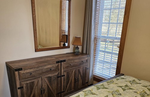 Cedar Grove Cabaña | Cottage on the Lake