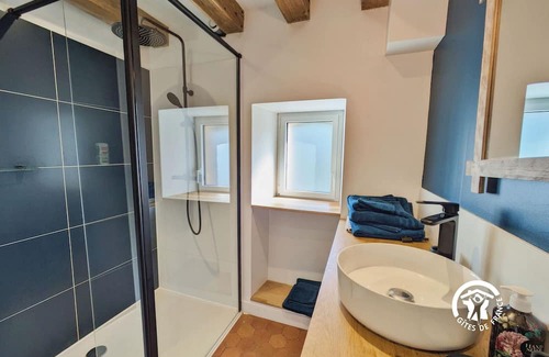 Entrammes Cabaña | Gite Entrammes, 5 bedrooms, 10 persons